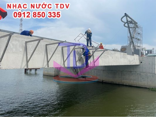 Lắp đăt hệ thống cầu phun nước cho âu thuyền Cái Khế