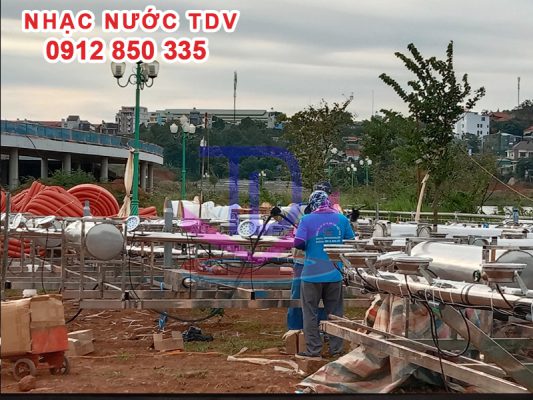 Nhạc nước trên hồ quảng trường Gia Nghĩa - Đắk Nông 4