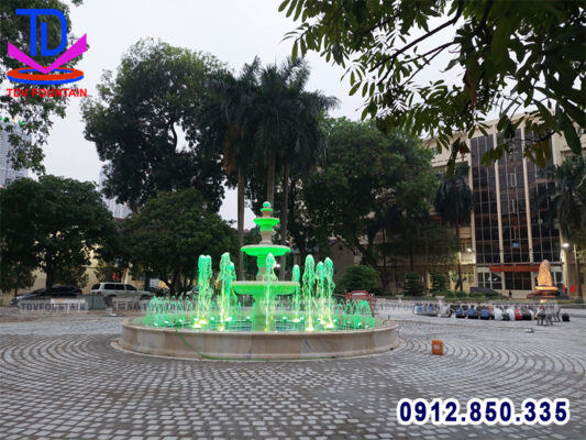 Đài phun nước bể tròn học viện Báo chí