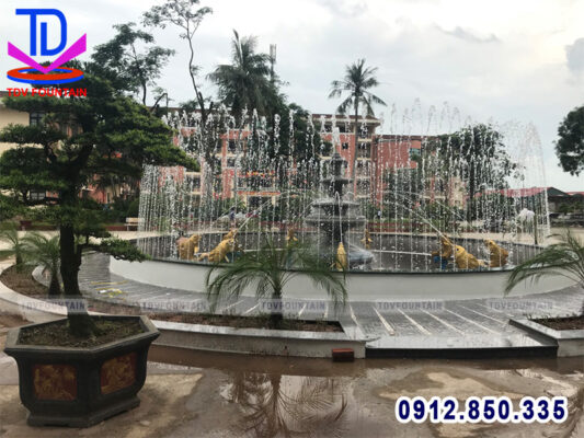 Đài phun nước cá chép