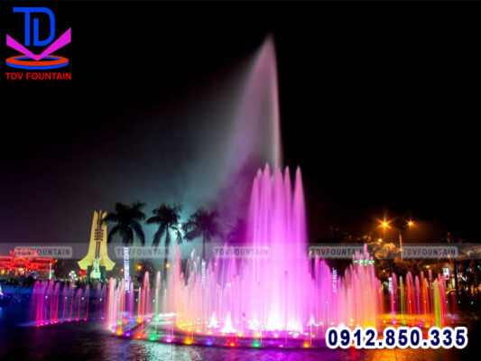 Đài phun nức đền thờ liệt sỹ thị xã Phổ Yên