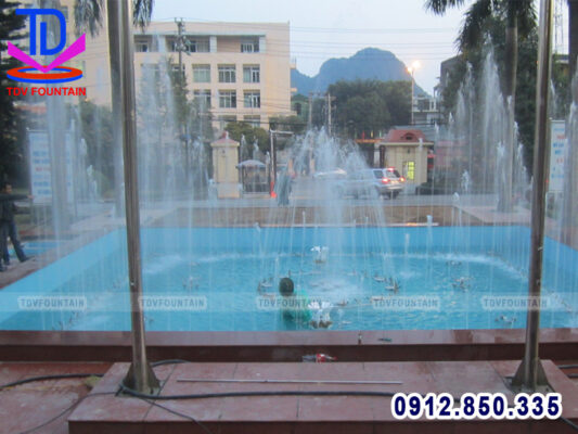 Giàn phun tia nước