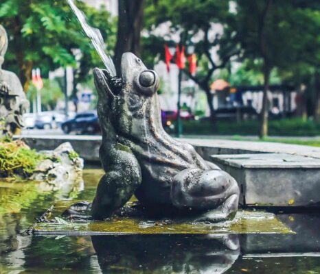 Công trình đài phun nước này không chỉ mang giá trị thẩm mỹ mà còn đóng vai trò cải thiện môi trường sống