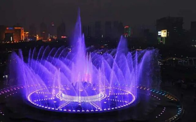 Nhạc nước 3D mapping đóng vai trò như một tấm màn chiếu đặc biệt.