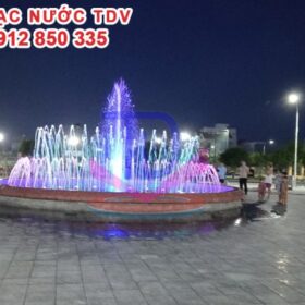 Hình dáng chữ S giúp cột nước chuyển động liên tục, tạo trải nghiệm đa chiều