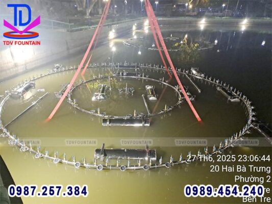 Hình ảnh thi công hệ thống đài phun nước phao nổi hồ Trúc Giang
