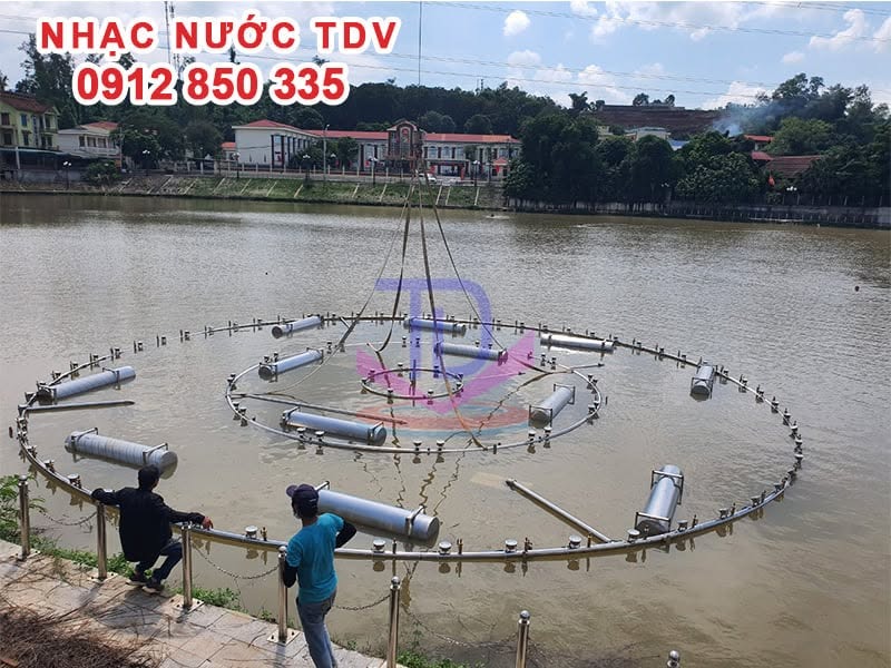 Làm nhạc nước hồ điều hòa đang vận hành