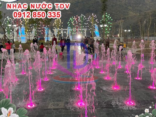 Nhạc nước phao nổi hay nhạc nước âm sàn